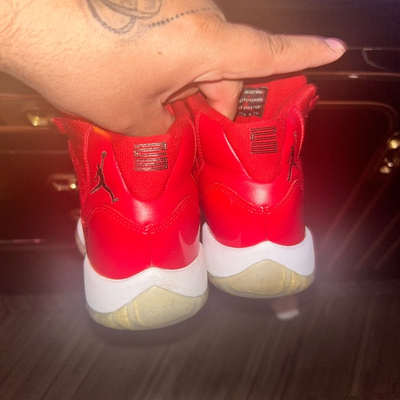 Air Jordan 11 win like 96 red 4.5y - Picture 3 of 4